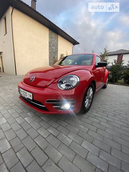 Volkswagen Beetle 2015  випуску Одеса з двигуном 1.8 л бензин купе автомат за 10800 долл. 