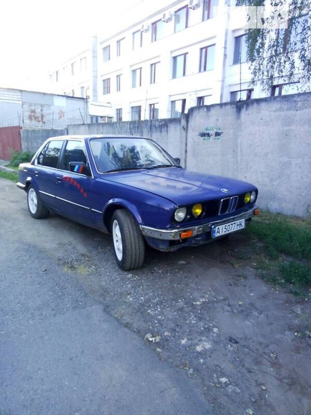 BMW 324 1986  випуску Черкаси з двигуном 2.4 л дизель седан механіка за 48000 грн. 