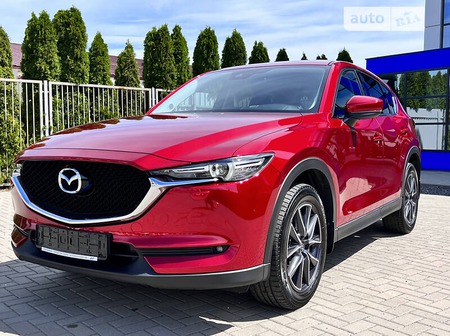 Mazda CX-5 2018  випуску Ужгород з двигуном 2.5 л бензин позашляховик автомат за 26800 долл. 