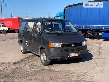 Volkswagen Transporter 1992  випуску Київ з двигуном 2 л бензин  механіка за 3500 долл. 