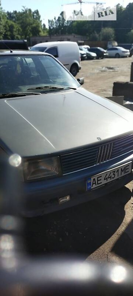 Fiat Croma 1988  випуску Дніпро з двигуном 2 л бензин седан механіка за 50000 грн. 