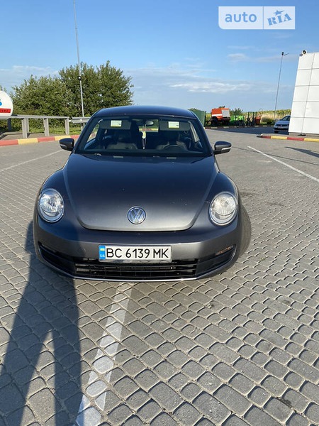 Volkswagen Beetle 2012  випуску Львів з двигуном 2.5 л бензин хэтчбек автомат за 12800 долл. 