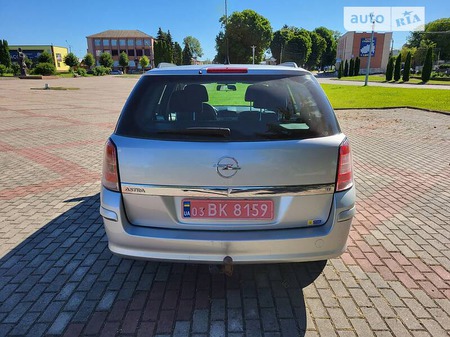 Opel Astra 2007  випуску Рівне з двигуном 1.6 л бензин універсал механіка за 4700 долл. 