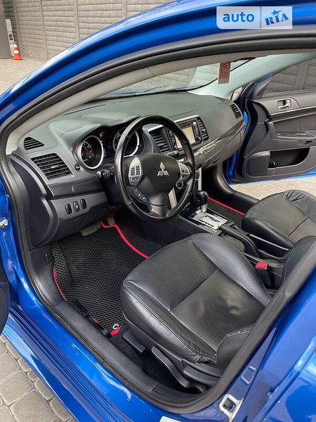 Mitsubishi Lancer 2015  випуску Суми з двигуном 2.4 л бензин седан автомат за 10700 долл. 