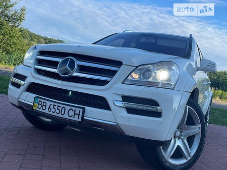 Mercedes-Benz GL 500 2011  випуску Львів з двигуном 5.5 л бензин позашляховик автомат за 24999 долл. 
