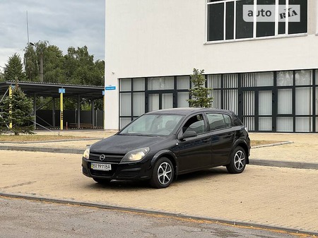 Opel Astra 2005  випуску Рівне з двигуном 1.6 л  хэтчбек механіка за 3600 долл. 