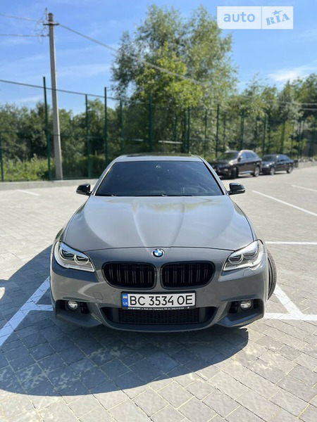 BMW 550 2016  випуску Львів з двигуном 4.4 л бензин седан автомат за 30000 долл. 