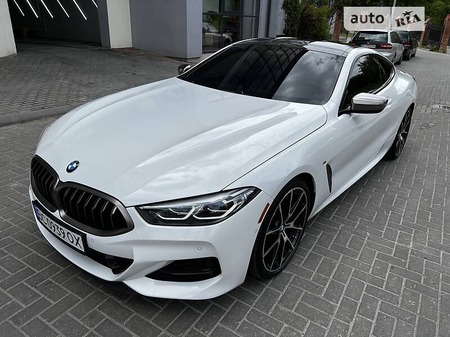 BMW 850 2019  випуску Львів з двигуном 4.4 л бензин купе автомат за 98000 долл. 
