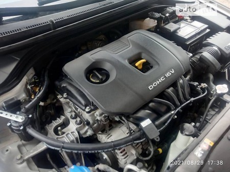 Hyundai Elantra 2018  випуску Вінниця з двигуном 2 л  седан автомат за 12900 долл. 