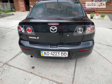 Mazda 3 2007  випуску Ужгород з двигуном 1.6 л бензин седан механіка за 4200 долл. 