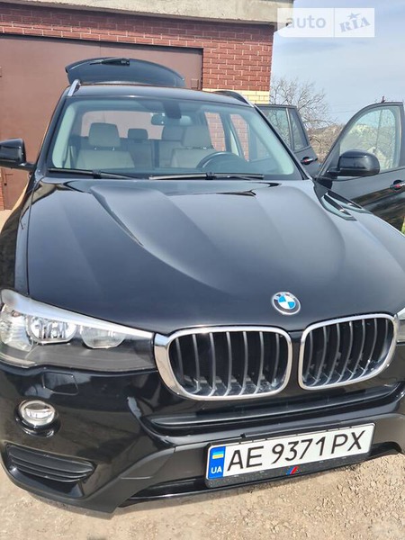 BMW X3 2015  випуску Дніпро з двигуном 2 л бензин позашляховик автомат за 19000 долл. 