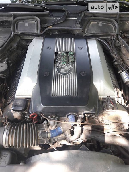 BMW 735 1996  випуску Харків з двигуном 3.5 л  позашляховик автомат за 6200 долл. 