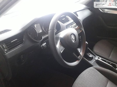 Skoda Octavia 2016  випуску Чернівці з двигуном 0 л дизель універсал автомат за 11899 долл. 