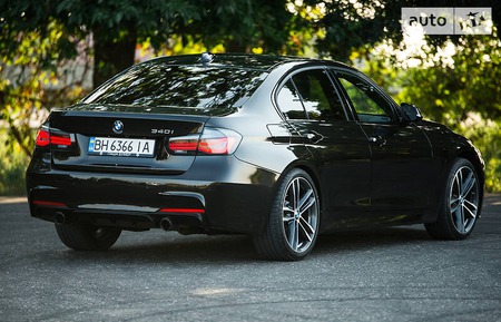 BMW 340 2017  випуску Одеса з двигуном 3 л бензин седан  за 27300 долл. 