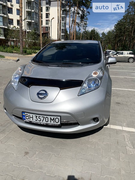 Nissan Leaf 2013  випуску Одеса з двигуном 0 л електро хэтчбек автомат за 13500 долл. 