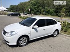 Renault Symbol 2012 Київ 1.4 л  седан 