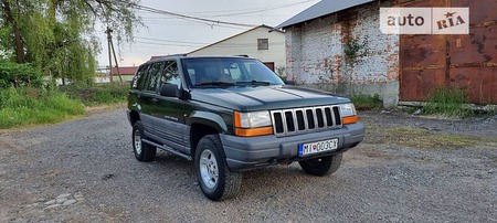 Jeep Grand Cherokee 1996  випуску Ужгород з двигуном 4 л бензин позашляховик автомат за 5000 долл. 
