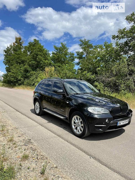 BMW X5 2012  випуску Львів з двигуном 3 л бензин позашляховик автомат за 15200 долл. 