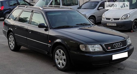 Audi A6 Limousine 1997  випуску Харків з двигуном 2.6 л  універсал механіка за 3500 долл. 