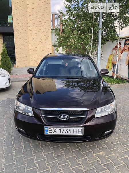 Hyundai Sonata 2007  випуску Хмельницький з двигуном 2 л  седан автомат за 7500 долл. 