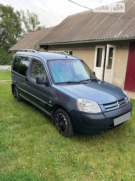 Citroen Berlingo 2006  випуску Івано-Франківськ з двигуном 2 л дизель мінівен механіка за 4500 долл. 