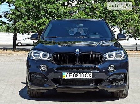 BMW X5 M 2017  випуску Дніпро з двигуном 3 л дизель позашляховик автомат за 51400 долл. 