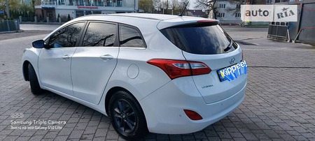Hyundai i30 2014  випуску Івано-Франківськ з двигуном 1.6 л дизель універсал механіка за 9500 долл. 