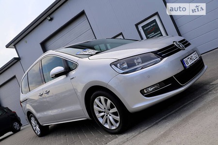Volkswagen Sharan 2012  випуску Львів з двигуном 2 л дизель мінівен автомат за 14300 долл. 