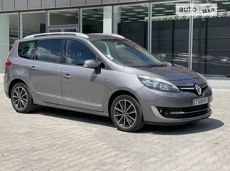 Renault Scenic 2013  випуску Хмельницький з двигуном 1.5 л дизель мінівен механіка за 9300 долл. 