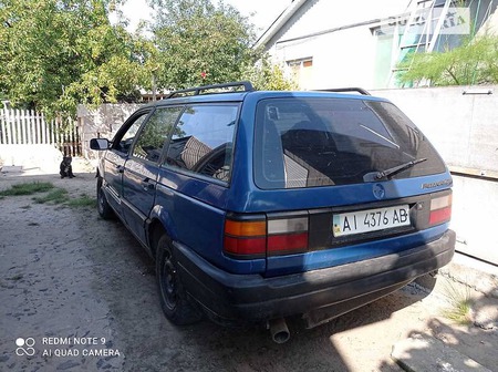 Volkswagen Passat 1989  выпуска Ровно с двигателем 1.8 л газ универсал механика за 850 долл. 