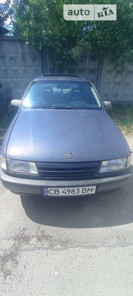 Opel Vectra 1991  випуску Чернігів з двигуном 1.6 л  седан  за 1800 долл. 