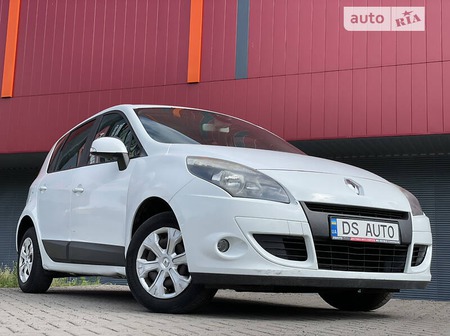Renault Scenic 2010  випуску Київ з двигуном 0 л дизель мінівен механіка за 6900 долл. 