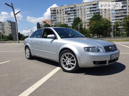 Audi A4 Limousine 2004  випуску Харків з двигуном 2 л бензин седан механіка за 6500 долл. 