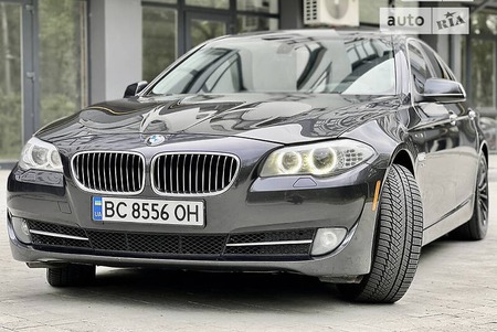 BMW 535 2011  випуску Львів з двигуном 3 л бензин седан автомат за 13900 долл. 