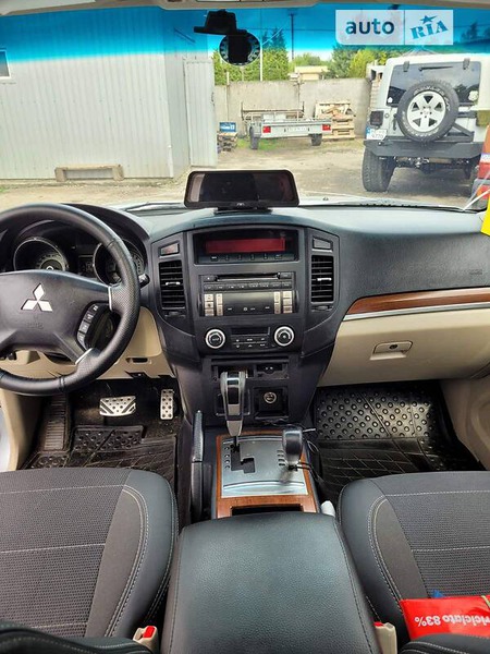 Mitsubishi Pajero 2007  випуску Львів з двигуном 3 л  позашляховик автомат за 11500 долл. 