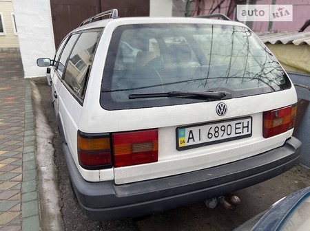 Volkswagen Passat 1992  випуску Київ з двигуном 1.9 л дизель універсал механіка за 2500 долл. 