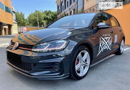 Volkswagen Golf GTI 2018  випуску Одеса з двигуном 2 л бензин купе автомат за 22500 долл. 