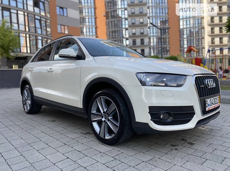 Audi Q3 2013  випуску Івано-Франківськ з двигуном 2 л бензин позашляховик механіка за 15499 долл. 