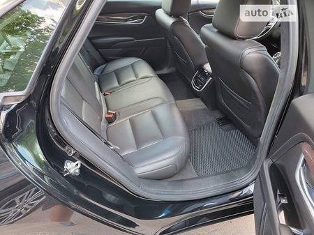 Cadillac XTS 2015  випуску Київ з двигуном 3.6 л бензин седан автомат за 17250 долл. 