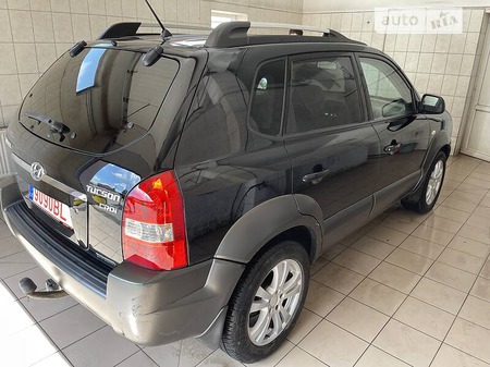 Hyundai Tucson 2006  випуску Луцьк з двигуном 0 л дизель позашляховик механіка за 6500 долл. 