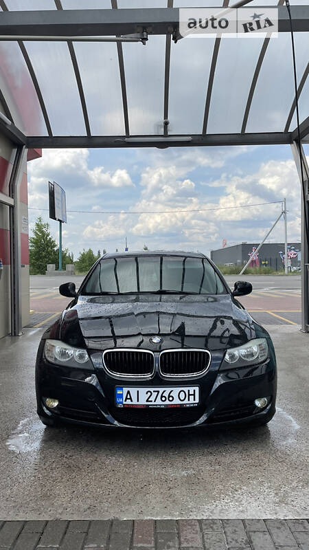 BMW 318 2009  випуску Київ з двигуном 2 л бензин універсал  за 8500 долл. 