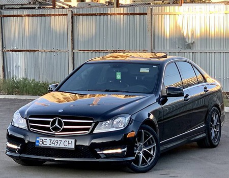 Mercedes-Benz C 250 2014  випуску Одеса з двигуном 1.8 л бензин седан  за 11700 долл. 