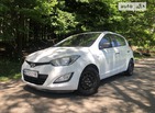 Hyundai i20 2013 Львов 1.1 л  седан механика к.п.