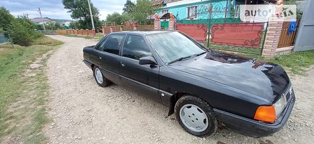 Audi 100 1990  випуску Івано-Франківськ з двигуном 2 л  седан  за 2500 долл. 