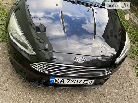 Ford Focus 2015  випуску Київ з двигуном 2 л бензин седан автомат за 9400 долл. 