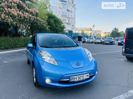 Nissan Leaf 2013  випуску Одеса з двигуном 0 л електро хэтчбек автомат за 10400 долл. 