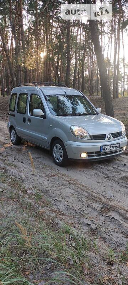 Renault Kangoo 2006  випуску Харків з двигуном 1.6 л бензин мінівен автомат за 5999 долл. 