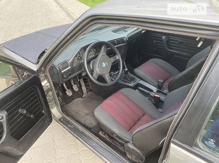 BMW 316 1987  випуску Львів з двигуном 1.6 л бензин купе механіка за 1500 долл. 