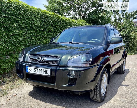 Hyundai Tucson 2008  випуску Одеса з двигуном 2 л  універсал автомат за 8100 долл. 