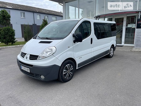 Renault Trafic 2014  випуску Херсон з двигуном 2 л дизель мінівен  за 11500 долл. 